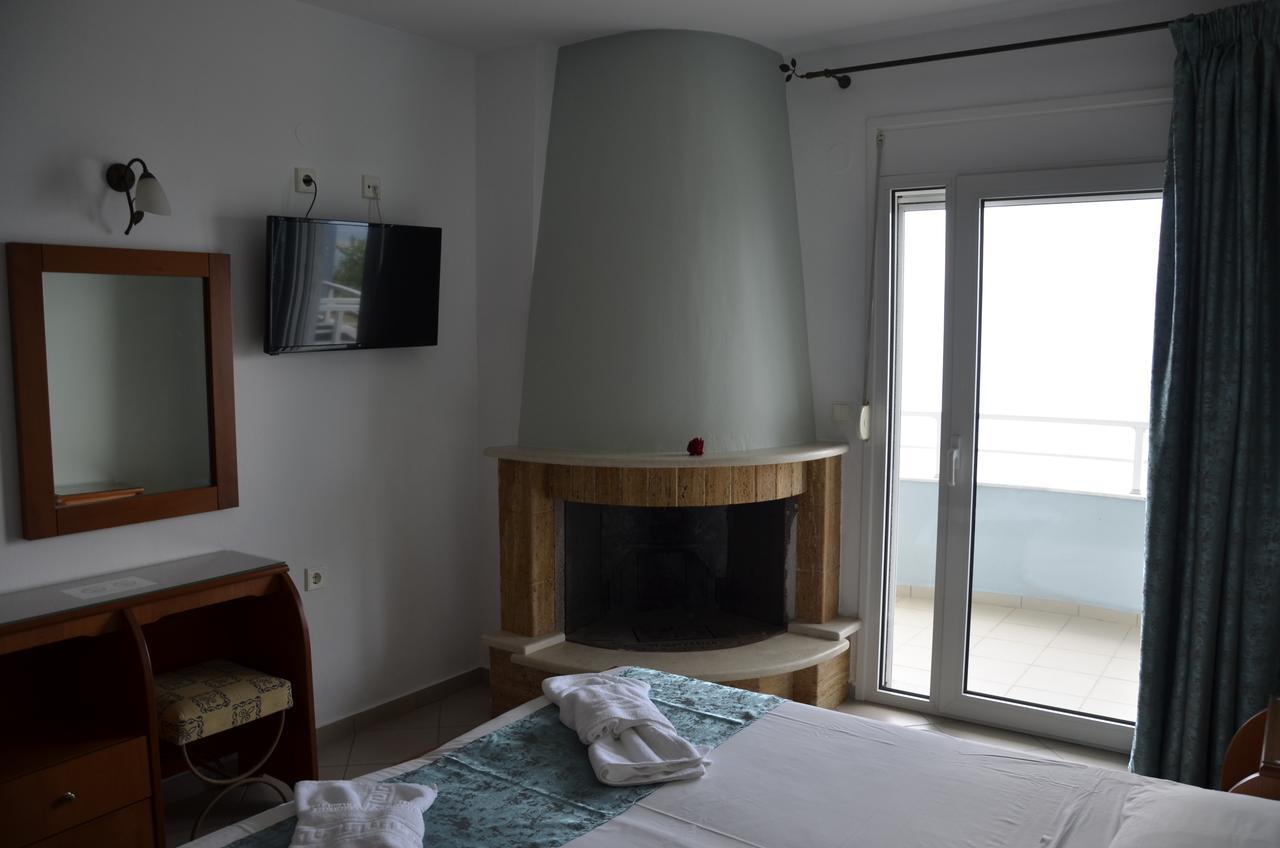Kiwi Apartments Néa Fókaia Eksteriør bilde